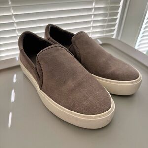 UGG Jass Suede Slip-On Sneakers in Gray - SZ: 7.5